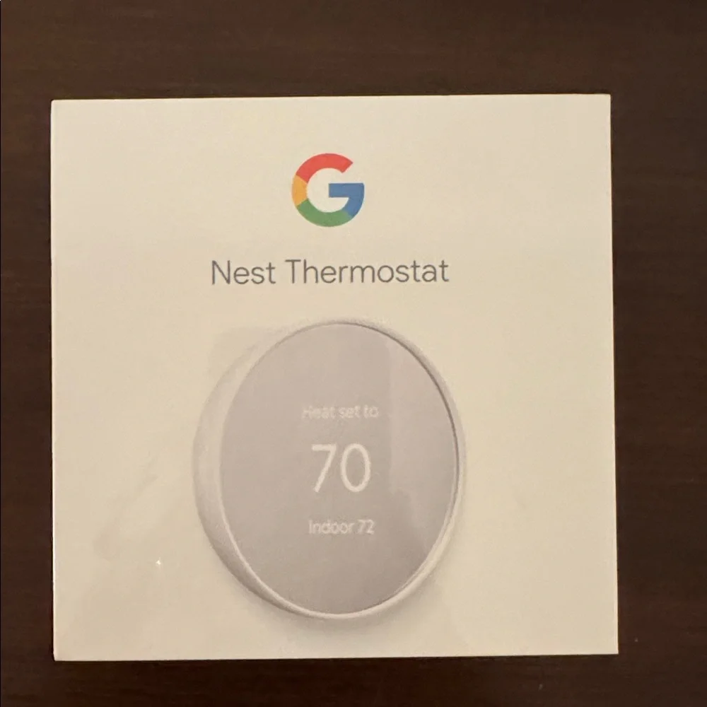 Google Nest Thermostat in White / Snow. Retail $129. BRAND NEW IN WRAPPER